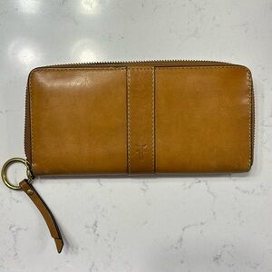 Frye Ilana Wallet